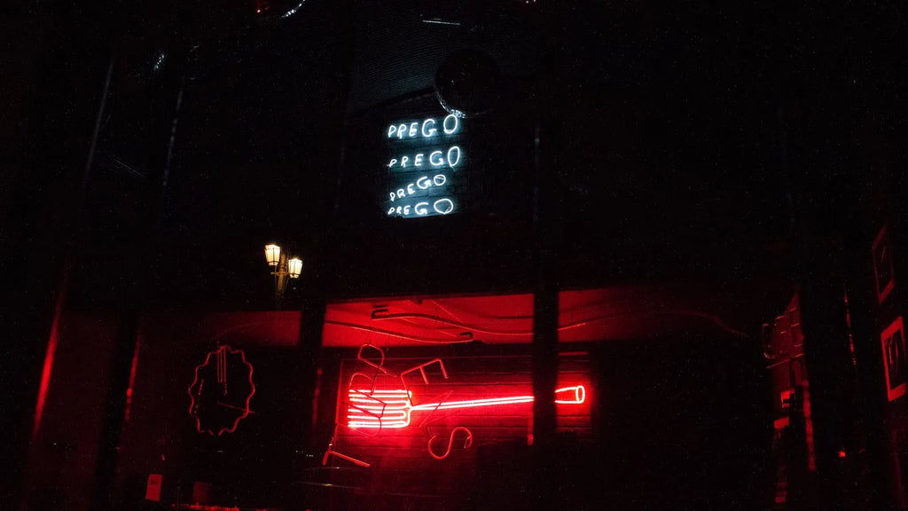 Do Pawn Shops Buy Neon Signs